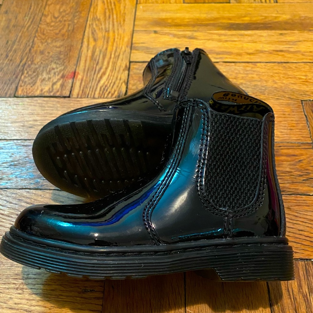 Toddler Doc Martens boot. Patent leather Chelsea boot with side zip.